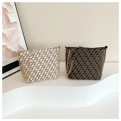 Borsa A Secchiello Da Donna In Pelle PU Motivo A Rombi Catena Borsa A Tracolla Con Decoro Di Borchie Grande Capacità Stile Vintage