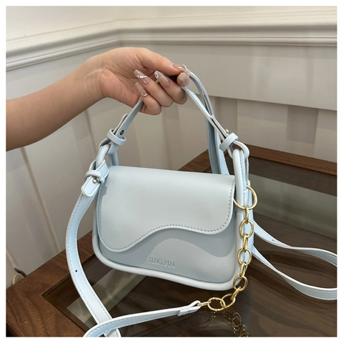 Women Wave Edge PU Leather Shoulder Bag Solid Color Elegant Gold Chain Decor Small Square Crossbody Bag