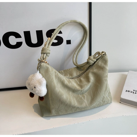 Borsa a Spalla da Donna in Pelle PU Arricciata Con Ciondolo a Nuvola in Peluche Borsa Sottobraccio Minimalista Hobo Vintage