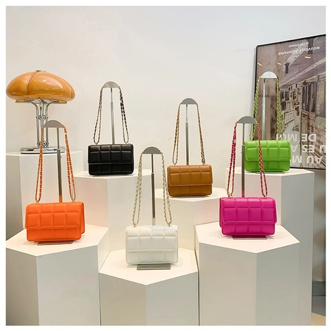 Bolso de Hombro Acolchado con Cadena para Mujer Cuero PU Bolso Bandolera Cuadrado Moda Minimalista Solapa Pequeña Colores Caramelo
