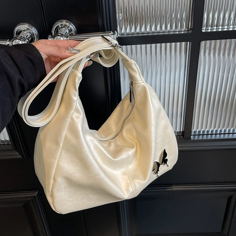 Sac à Épaule Hobo en Cuir PU Grande Capacité pour Femmes Avec Papillon en Métal Décontracté Souple Sac Bandoulière Y2K