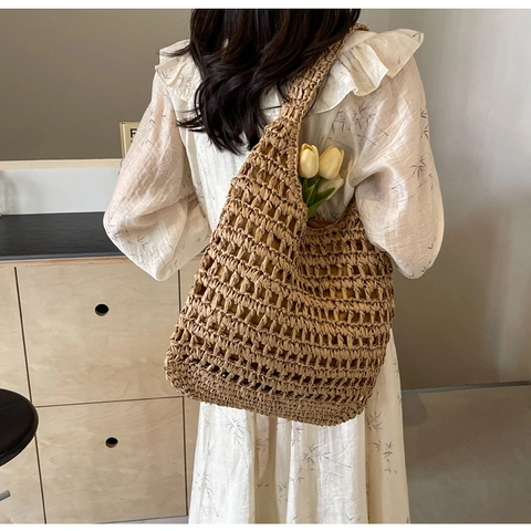 Woven Straw Tote Bag Large Capacity Hollow Summer Beach Bag Casual Handbag Vacation Shoulder Bag For Women