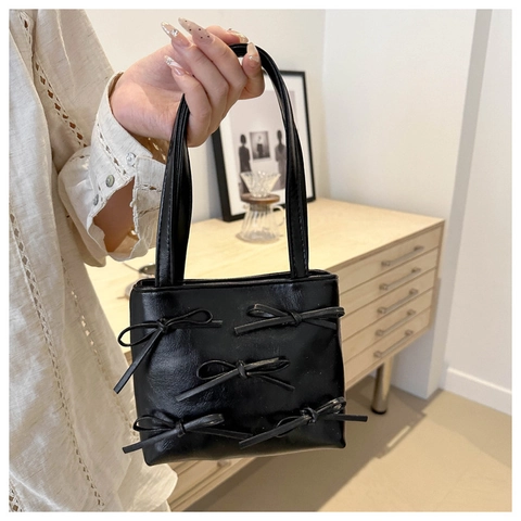 Women Bow PU Leather Shoulder Bag Sweet Chain Crossbody Small Square Bag Top Handle Handbag Party Daily Messenger Bag