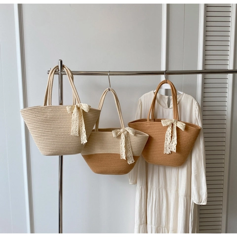Woven Tote Bag Damen Spitze Schleife Dekor Handgewebte Seil Schultertasche Sommer Strand Urlaub Eimer Stil Kontrastfarbe