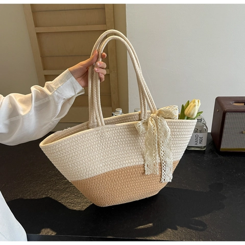 Woven Tote Bag Damen Spitze Schleife Dekor Handgewebte Seil Schultertasche Sommer Strand Urlaub Eimer Stil Kontrastfarbe