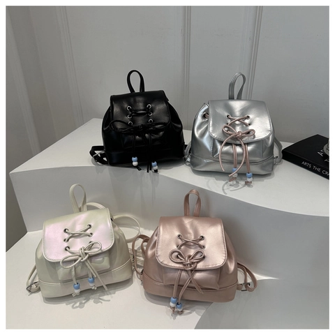 Mini Rucksack PU Leder Schleife Kordelzug Perlen Dekor Schickes Metallisches Finish Modischer Freizeitrucksack Damen