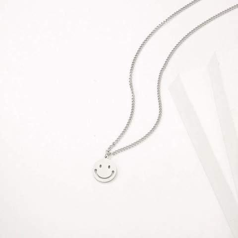 Smiley Face Pendant Necklace Titanium Steel Minimalist Hollow Expression Clavicle Chain Jewelry For Women