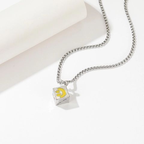 Collier Pendentif Hip Hop Acier Inoxydable Vintage Cube Dé Sourire Géométrique Punk Bijoux Pour Hommes Femmes