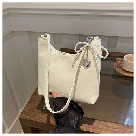 Women Hobo Bag PU Leather Underarm Purse With Artificial Pearl Bow And Heart Pendant Fashion Elegant Sweet Shoulder Bag