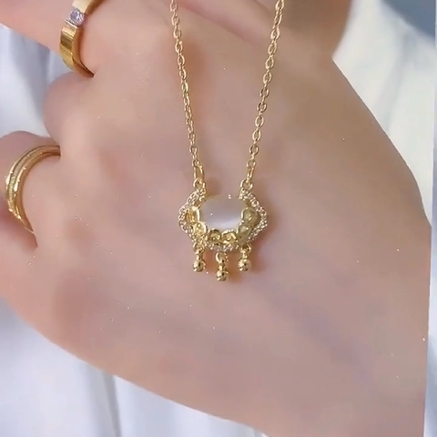 Vintage Ruyi Lock Pendant Necklace For Women Titanium Steel Cat Eye Stone Zirconia Auspicious Cloud Pingan Lock Jewelry Gold Silver Color Ethnic Style Gift