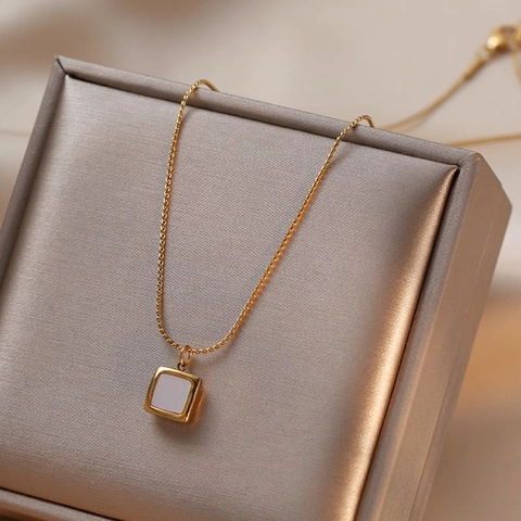 Collana Con Pendente Quadrato Acciaio Al Titanio Intarsio Di Madreperla Minimalista Geometrico Placcato Oro Gioielli Per Donne