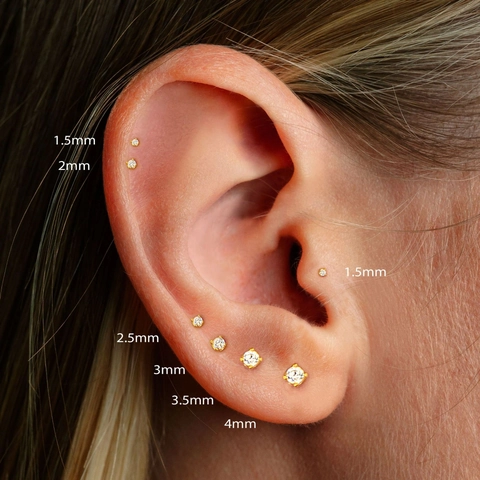 G23 Titanium Labret Stud Cubic Zirconia Piercing Prong Set Round Flat Back Threadless Push In Earring For Women