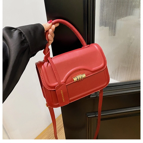 Women PU Leather Small Square Bag Golden Cylinder Twist Lock Handbag Shoulder Crossbody Bag With Adjustable Strap