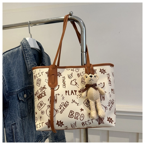 Vintage Graffiti Print Tote Bag For Women Large Capacity PU Leather Shoulder Bag With Bear Pendant Contrast Color Handbag