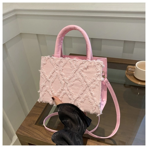 Women's Denim Quilted Shoulder Bag Frayed Raw Edge Diamond Lattice Crossbody Bag Vintage Small Square Handbag With Handle