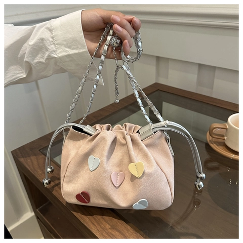 Bolso Cubo Con Cordón Para Mujer Parches Corazón Color Contraste Cuero PU Denim Bolso Hombro Nube Con Cadena Plateada Ajustable