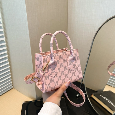 Damen Monogramm M Buchstaben Druck Mini Tote Bag PU Leder Kleine Quadratische Schultertasche Mit Verstellbarem Riemen Handtasche