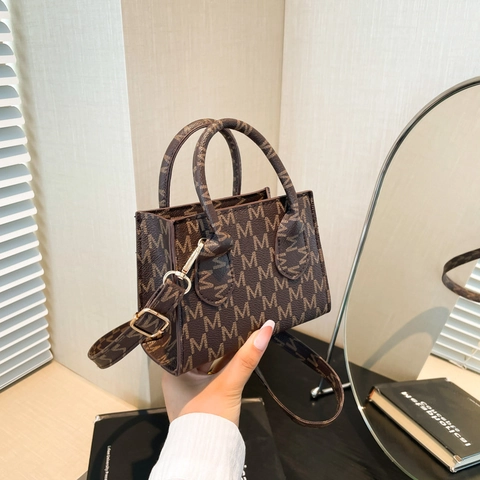 Borsa a Tracolla Retro Mini da Donna Moda Monogramma Lettera M Borsa a Mano in Pelle PU Piccola Borsa Quadrata Tracolla Regolabile