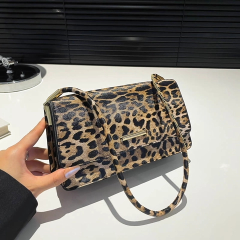 Women Leopard Print Underarm Bag PU Leather Retro Square Shoulder Bag With Gold Metal Buckle Chic Trendy Commuting