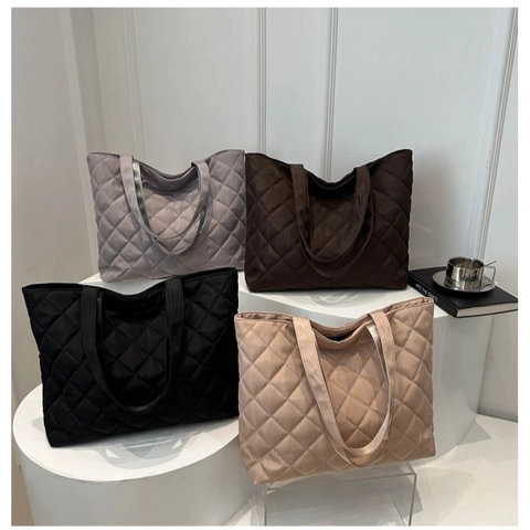 Large Capacity Quilted Rhombic Tote Bag Nylon Waterproof Shoulder Handbag For Women Casual Commuting Solid Color