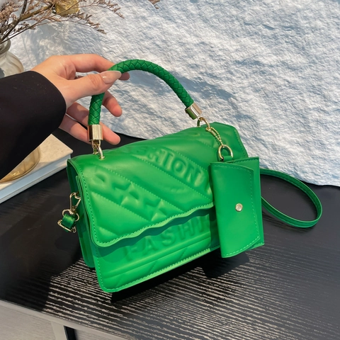 Damen Gesteppte Handtasche PU-Leder Geprägte Buchstaben Gewebter Griff Umhängetasche Mit Mini-Geldbörse
