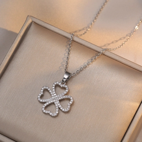 Elegant Titanium Steel Clover Heart Pendant Necklace With White Zircon Inlaid Fashion Jewelry For Women Everyday Wear