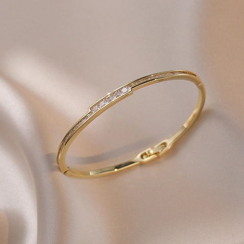 Bracciale Rigido Placcato Oro Di Moda Per Donna Con Chiusura In Zirconia Cubica Quadrata Gioielli Moderni