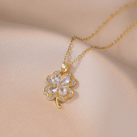 Elegante Collar Con Colgante De Flor De Trébol De Acero De Titanio Incrustado Con Circón Transparente Para Mujer Joyería