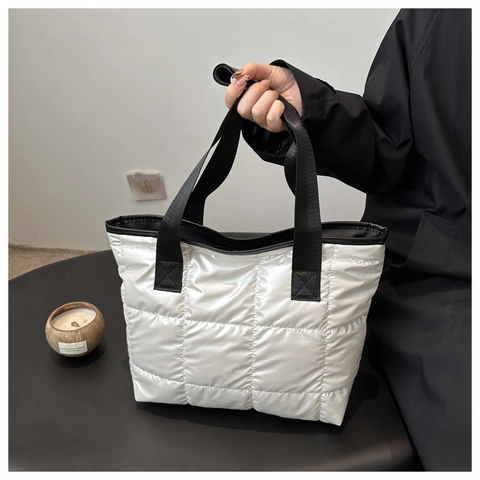 Women Quilted Puffer Tote Bag Large Capacity Metallic Glossy Lightweight Shoulder Bag Daily Commuting Streetwear