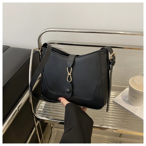 Sac Sous Le Bras Pour Femme En Cuir PU Rétro Minimaliste Avec Bandoulière Réglable Et Boucle Dorée