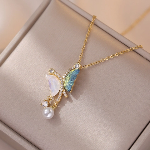 Asymmetric Butterfly Artificial Pearl Necklace Titanium Steel Gold Silver Plated Zirconia Inlaid Choker Elegant Women Jewelry Accessories