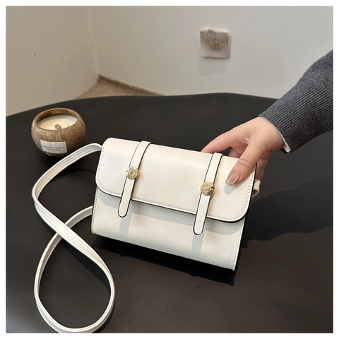Retro PU Leather Small Square Crossbody Bag Golden Round Buckle Street Trend Shoulder Messenger Bag Everyday Commute Satchel