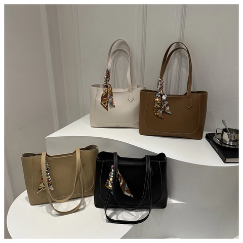 Borsa Shopping da Donna di Grande Capacità Con Sciarpa di Raso Cuciture a Contrasto Pelle PU Borsa a Tracolla Per Ufficio Quotidiano