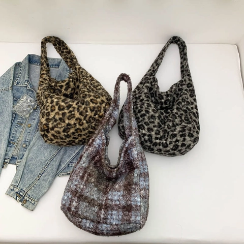 Sac Fourre-tout En Peluche Imprimé Léopard Grande Capacité Sac À Main Hobo En Fausse Fourrure Pour Femmes Mode Hiver