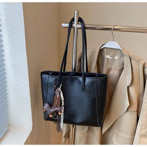 Damen Tote Bag PU Leder Große Kapazität Retro Einfache Pendler Schulter Handtasche Mit Süßem Hundeanhänger Reißverschluss