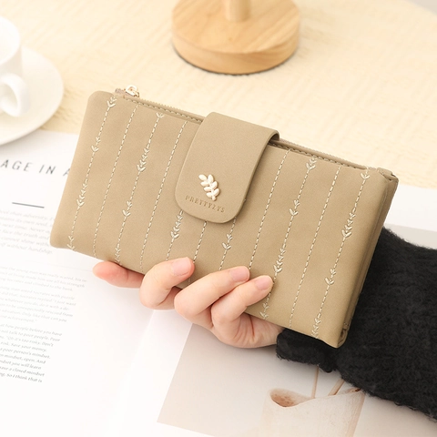 Women Long Wallet PU Leather Leaf Embroidery Clutch Bag Phone Holder Multi Card Slots Fashionable Durable