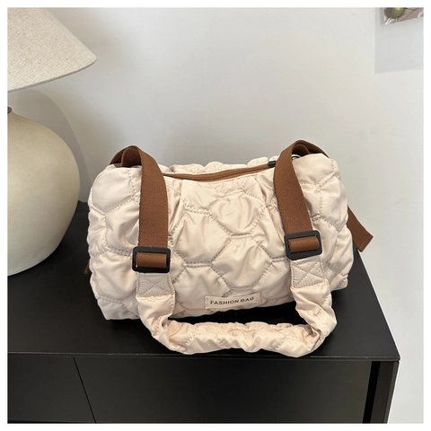 Gesteppte Puffy Schultertasche Damen Große Kapazität Nylon Rautenmuster Cloud Bag Verstellbarer Riemen Casual Tote