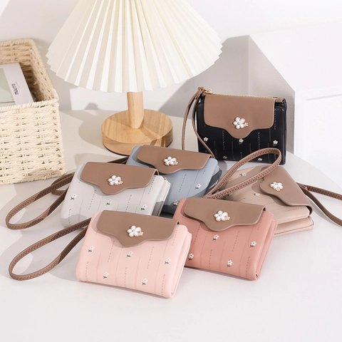Women's Short PU Leather Wallet Floral Printed Zipper Coin Purse Small Foldable Card Holder With Wrist Strap Flower Decor