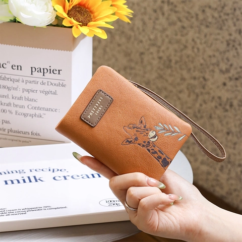 Women Short PU Leather Wallet Cute Giraffe Embroidery Folding Purse With Zipper Pocket And Wrist Strap For Girls