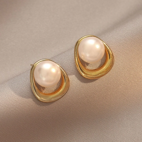 Orecchini A Lobo Geometrici Dorati Irregolari Con Perla de Agua Dulce E Perno In Argento Sterling 925 Per Donna Lusso Minimalista