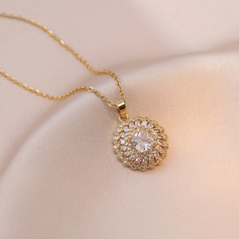 Sunflower Pendant Necklace Titanium Steel Studded Zircon Square Main Stone Fashion Luxury Elegant Jewelry For Women