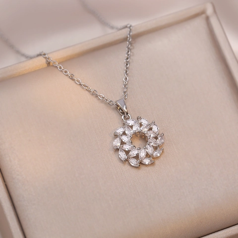Elegante Collana Con Pendente A Fiore Acciaio Al Titanio Zirconia Cubica Taglio Marquise Gioielli A Strati Donna