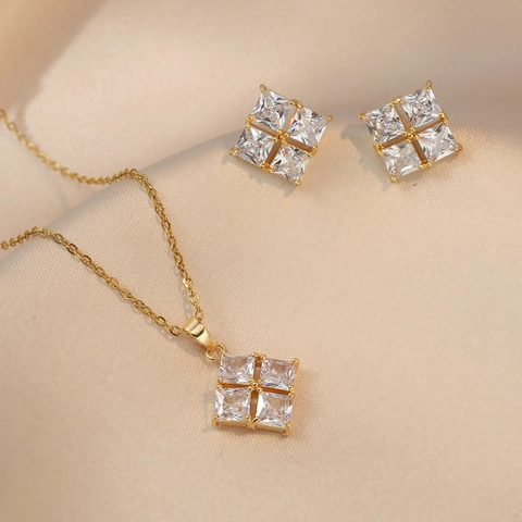 Four Leaf Flower Pendant Necklace And Stud Earrings Titanium Steel Zircon Golden Niche Elegant Fashion Jewelry For Women
