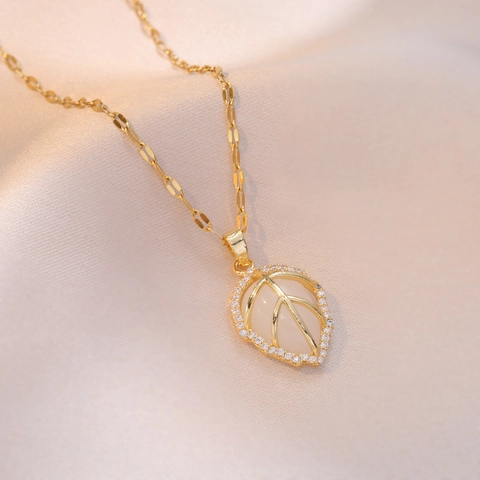 Collar Con Colgante De Hoja De Acero De Titanio Con Circonita Y Piedra De Ojo De Gato Blanca Joyería Elegante Color Oro Para Mujer