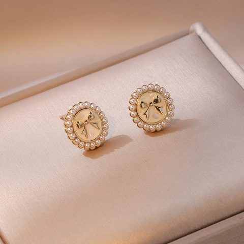 French Retro Round Stud Earrings With Gold Bowknot Shell Texture Imitation Artificial Pearl Copper And Silver Earring Post