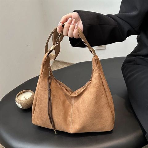 Women Suede Hobo Bag Large Capacity Retro Shoulder Bag With Wide Strap Contrast Stitching Drawstring Decor
