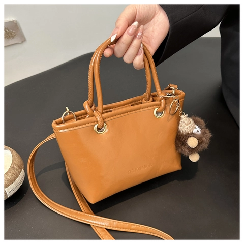Women Retro PU Leather Handbag Glossy Bucket Shoulder Crossbody Bag Minimalist Solid Color Commuter Tote With Charm