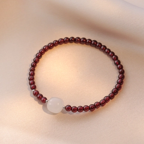 Bracelet En Perles De Grenat Naturel Avec Argent Sterling 925 Et Jade Blanc Bijoux Élégants Pour Femmes