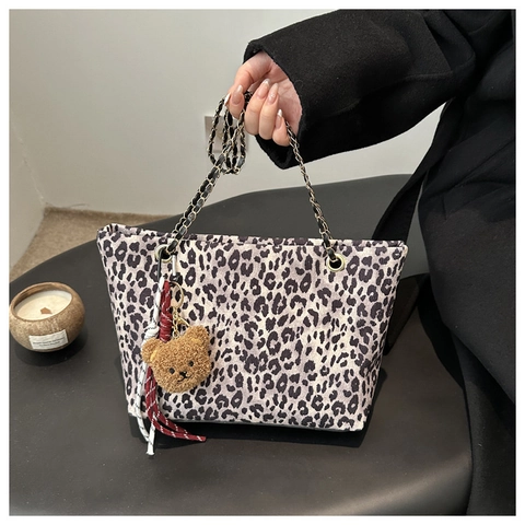 Bolso Tote Vintage Con Estampado De Leopardo Para Mujer Bolso De Hombro De Gran Capacidad Con Cadena De Metal Y Llavero De Oso