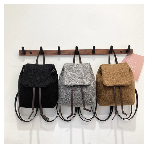 Women Winter Plush Mini Backpack Faux Lamb Wool Fleece Bucket Bag Retro Small Rucksack With Adjustable Leather Straps For Casual Daily